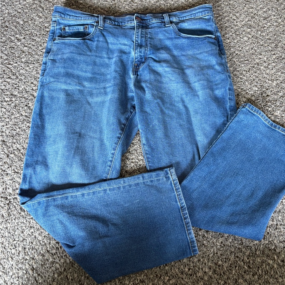 EUC men’s amazon athletic fit 38X29 jeans